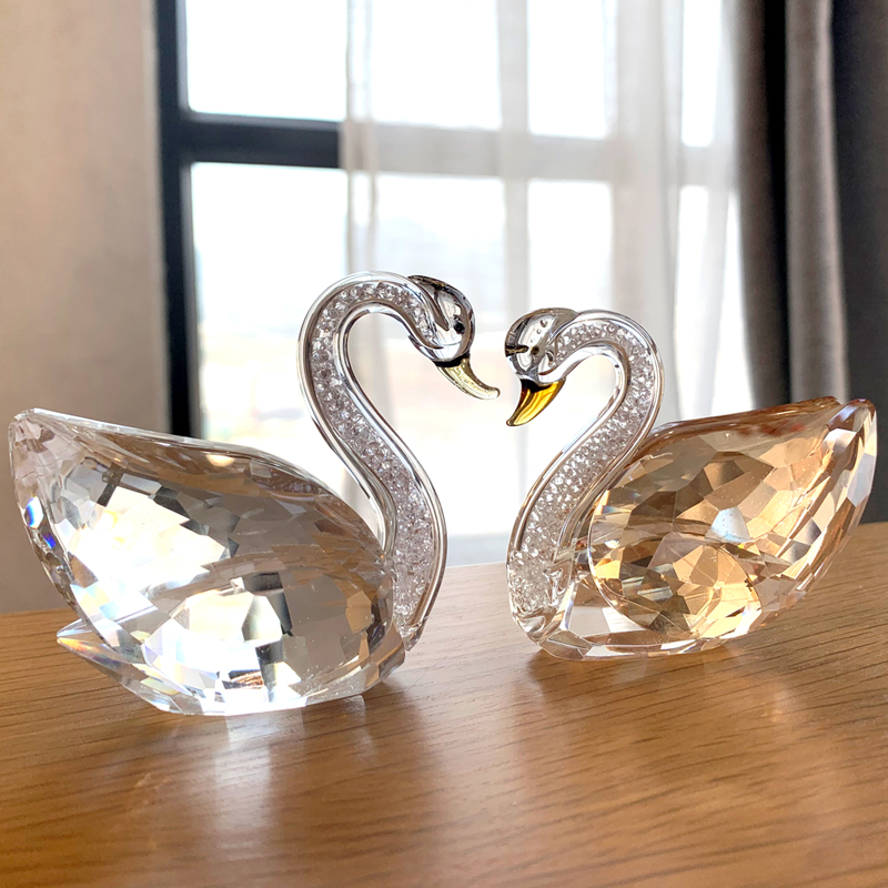 3 Colors Bigger Swan Crystal G - огляд і ціна Paper Weight Crystal
